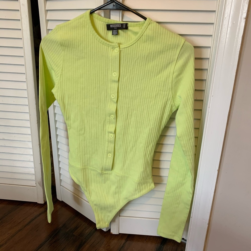 Miss guided lime green ribbed bodysuit Size 6 NWT